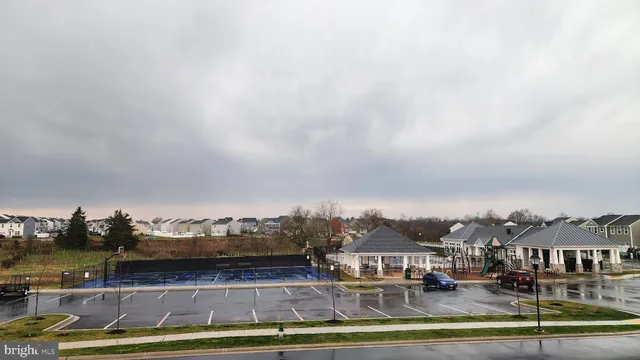 a view of city view and lake view