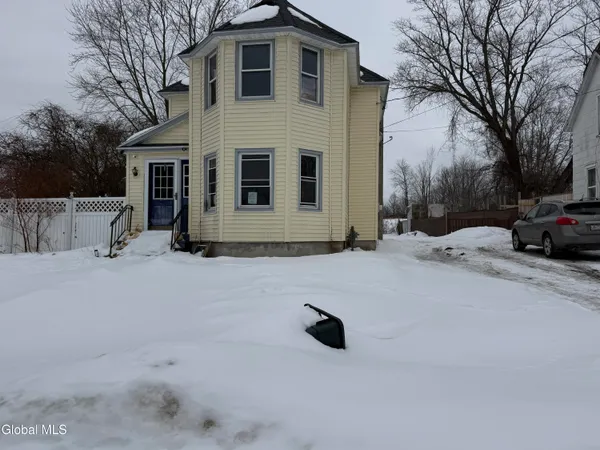 $102,500 | 3 Cummings Avenue, Johnstown, NY 12095