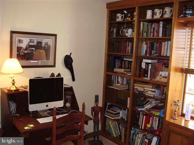 855 York Road Carlisle, PA 17015 - Photo 10 of 22 Gallery Image 10