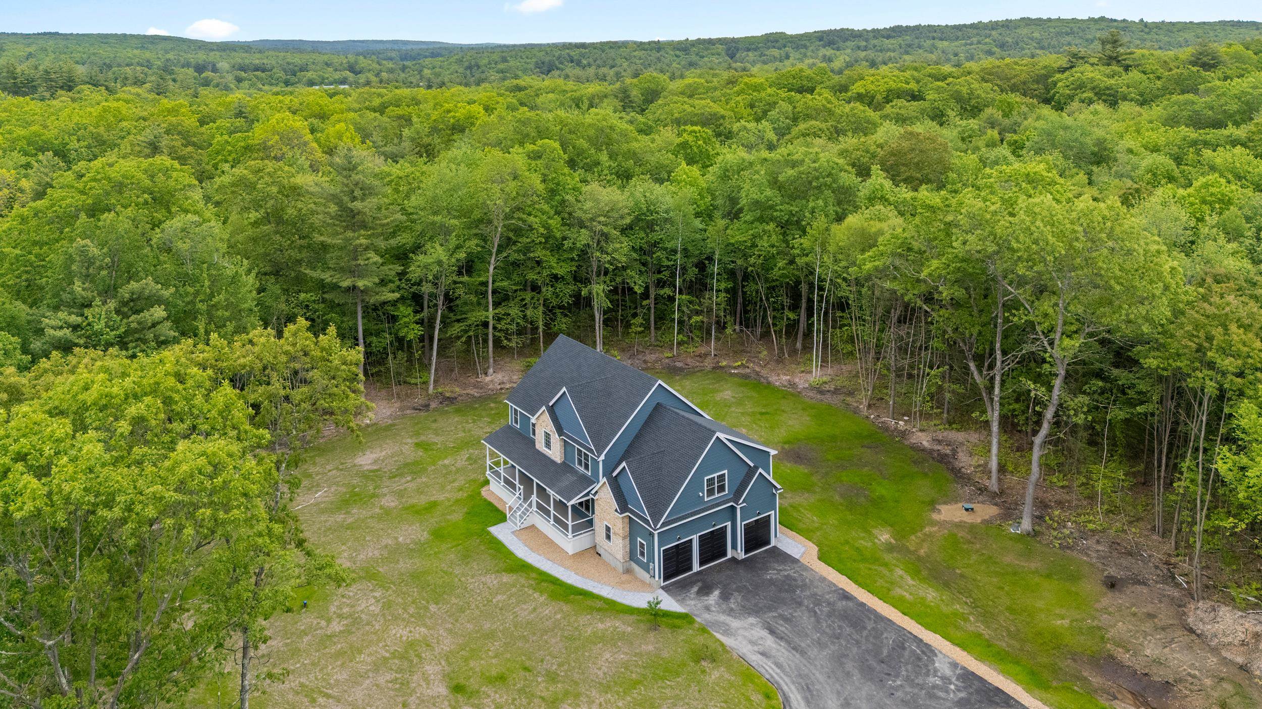 39 Mill Road Derry, NH 03038 - Photo 1 of 57