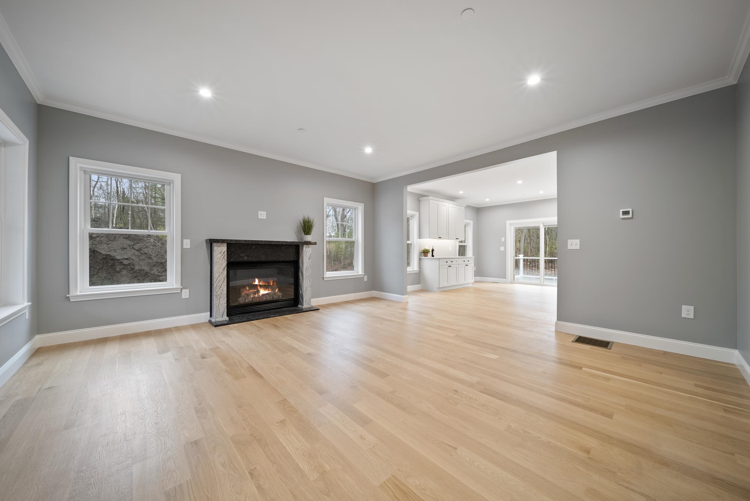 39 Mill Road Derry, NH 03038 - Photo 15 of 57