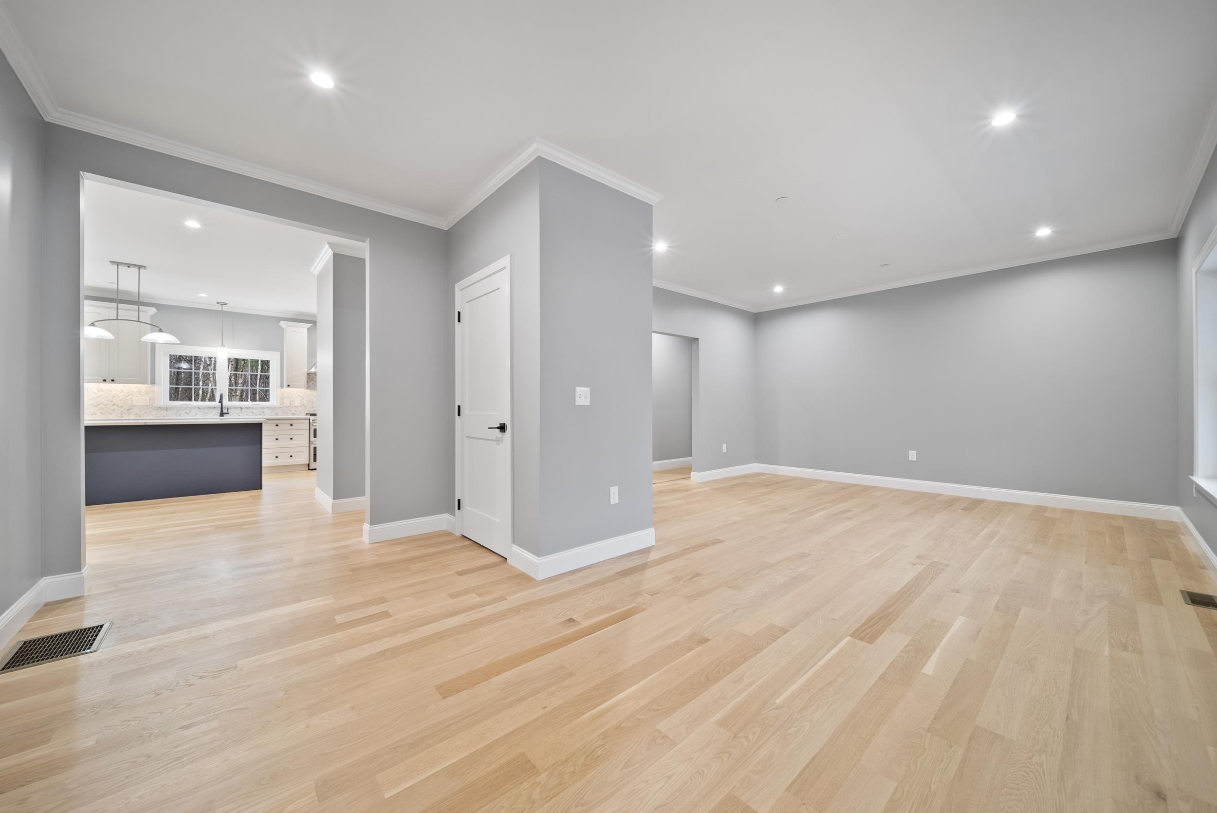 39 Mill Road Derry, NH 03038 - Photo 20 of 57