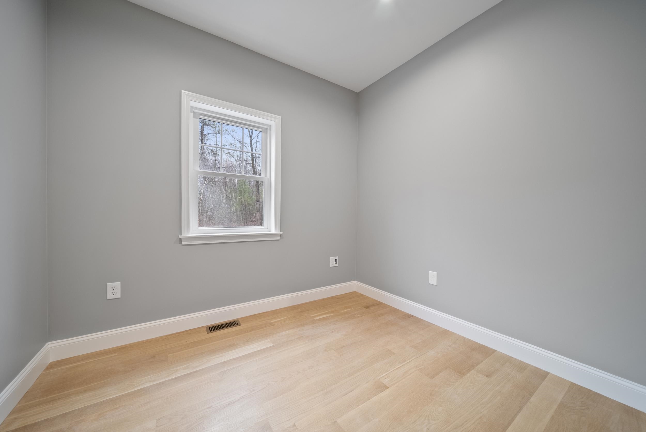 39 Mill Road Derry, NH 03038 - Photo 27 of 57