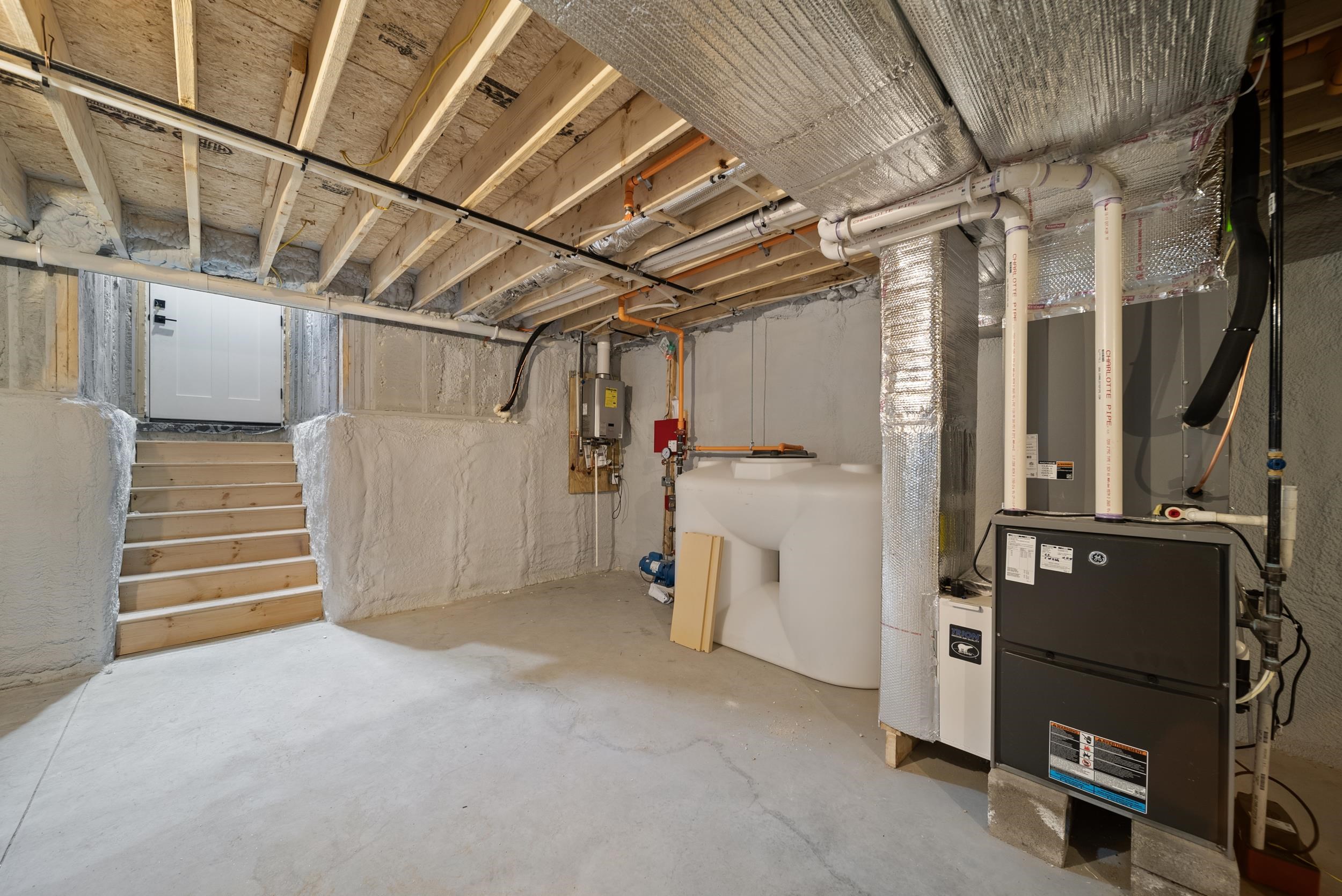 39 Mill Road Derry, NH 03038 - Photo 49 of 57