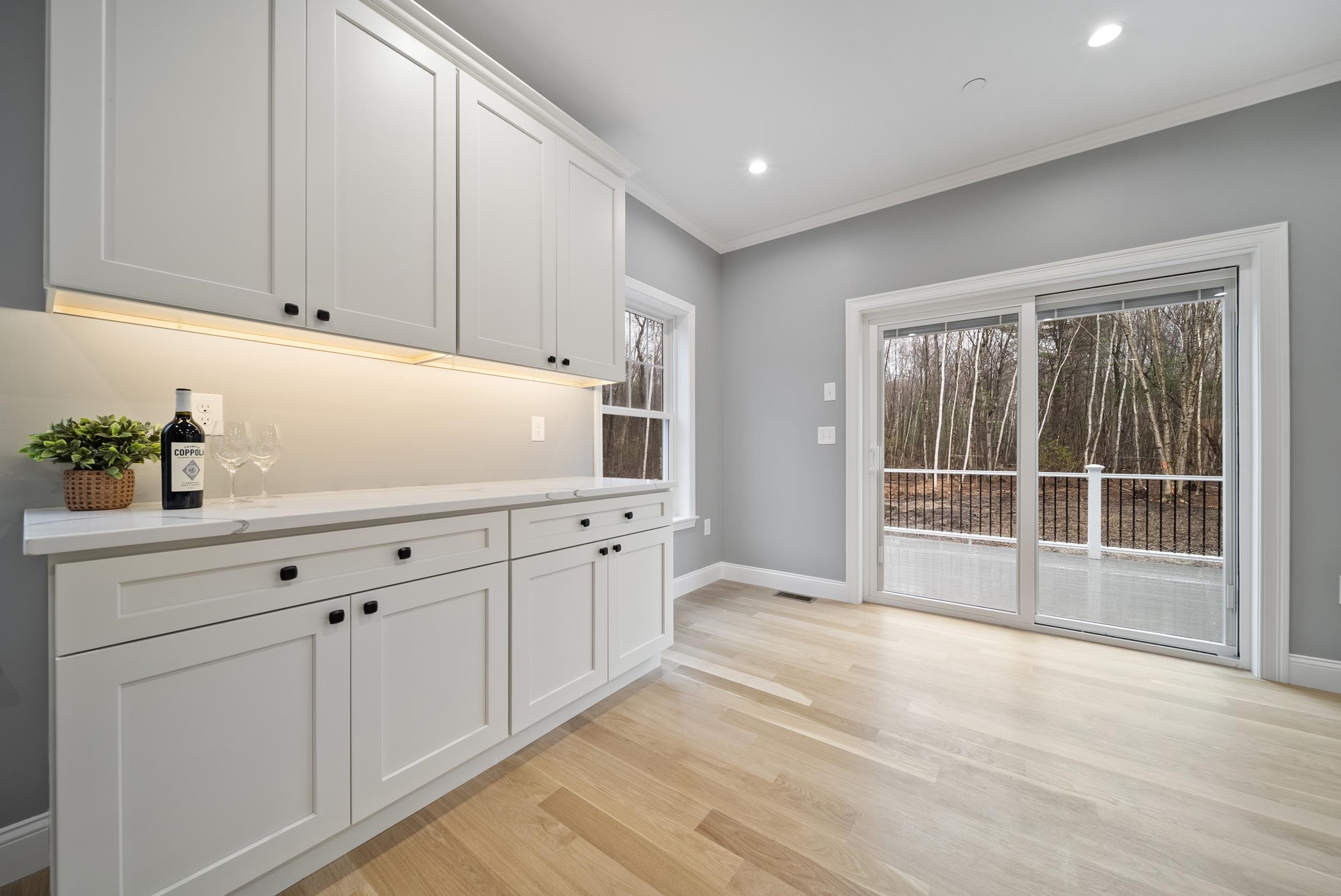 39 Mill Road Derry, NH 03038 - Photo 7 of 57