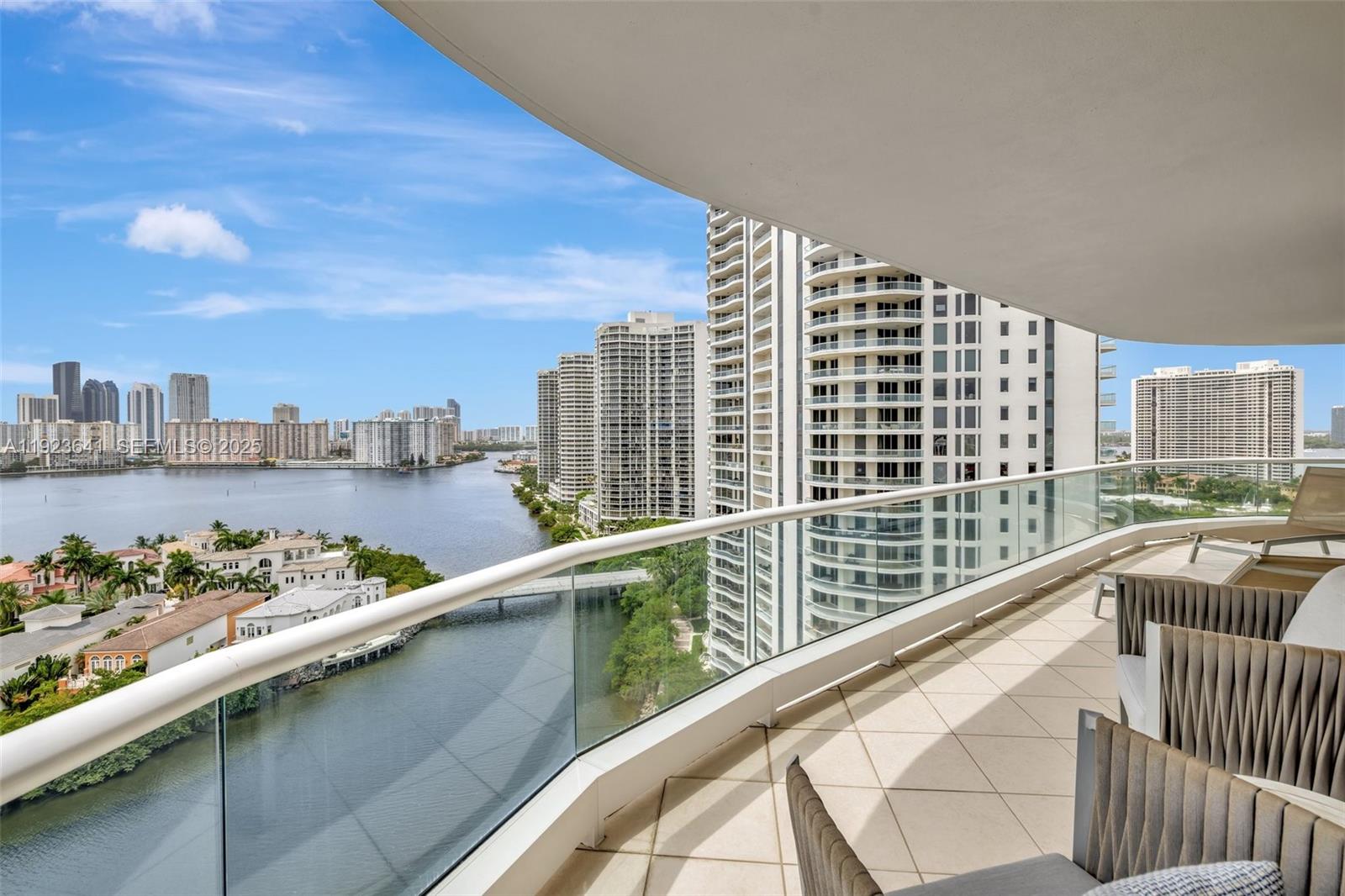 7000 Island Boulevard, Unit 1701 Aventura, FL 33160 - Photo 15 of 65
