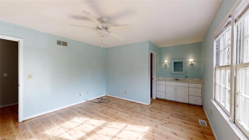 2946 St Marks Road Southwest, Unit E Winston-Salem, NC 27103 - Photo 8 of 28 Gallery Image 8