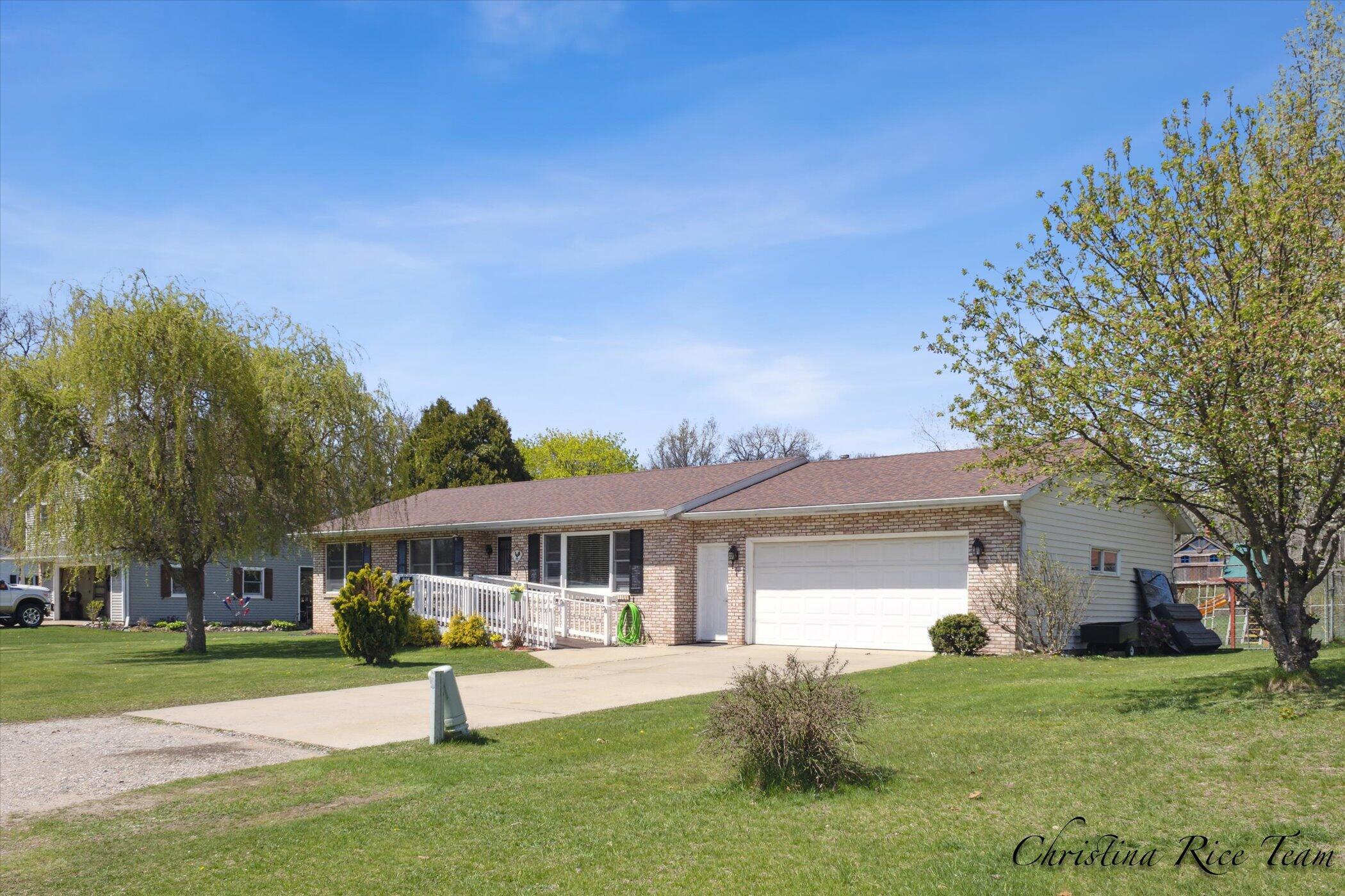 906 North State Road Belding, MI 48809 - Photo 4 of 40 04-906-N-STATE-RD-WindowStill-Real-Estat