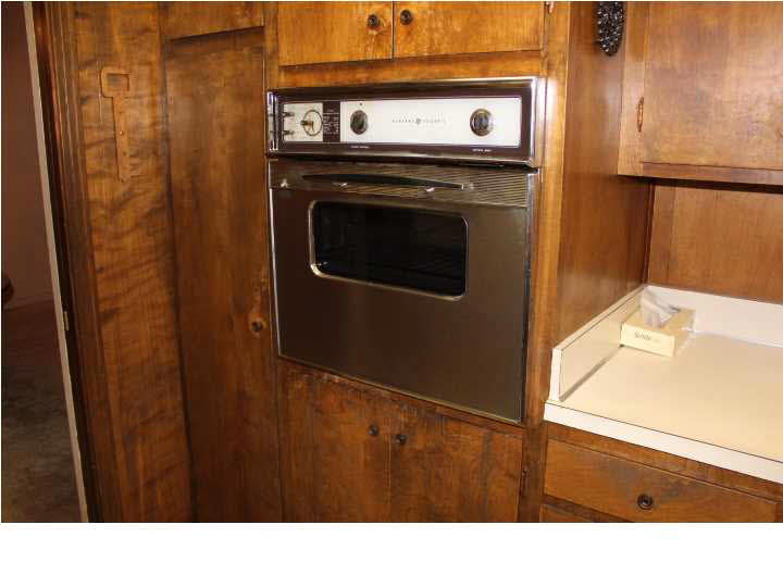 828 Briarfield Road Jackson, MS 39211 - Photo 12 of 48 Kitchen