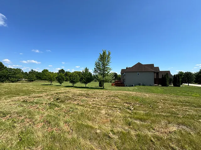 $149,900 | 24 Autumn Court, St. Charles, IL 60175