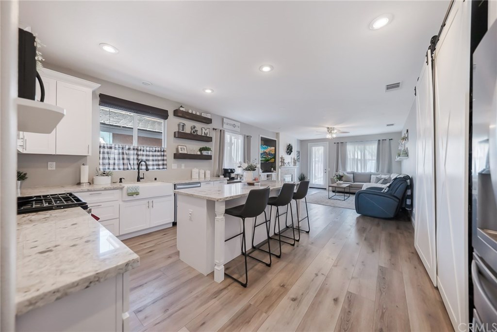 31090 Florence Court Winchester, CA 92596 - Photo 11 of 35