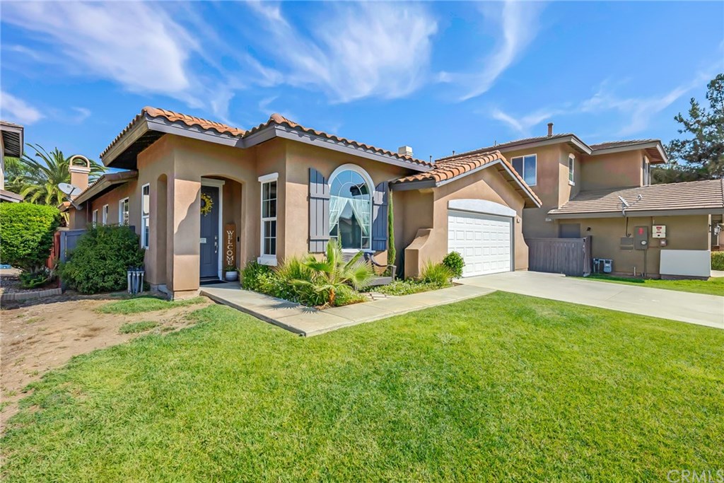 31090 Florence Court Winchester, CA 92596 - Photo 3 of 35