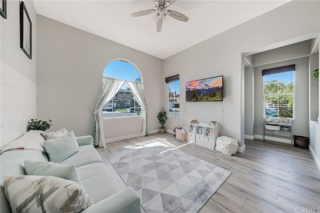 31090 Florence Court Winchester, CA 92596 - Photo 21 of 35