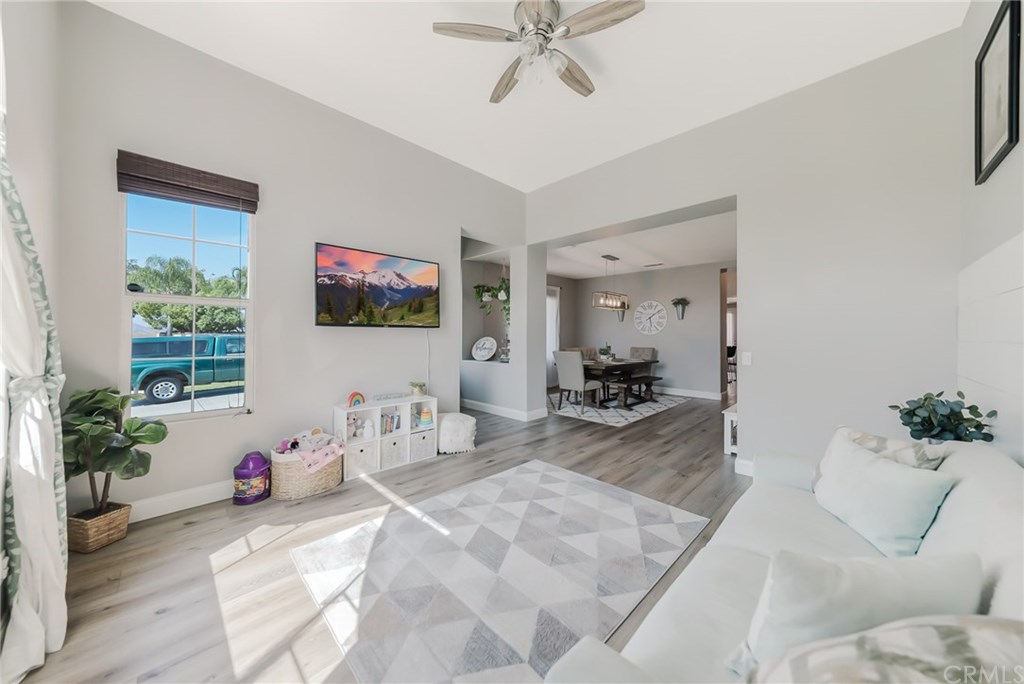 31090 Florence Court Winchester, CA 92596 - Photo 22 of 35