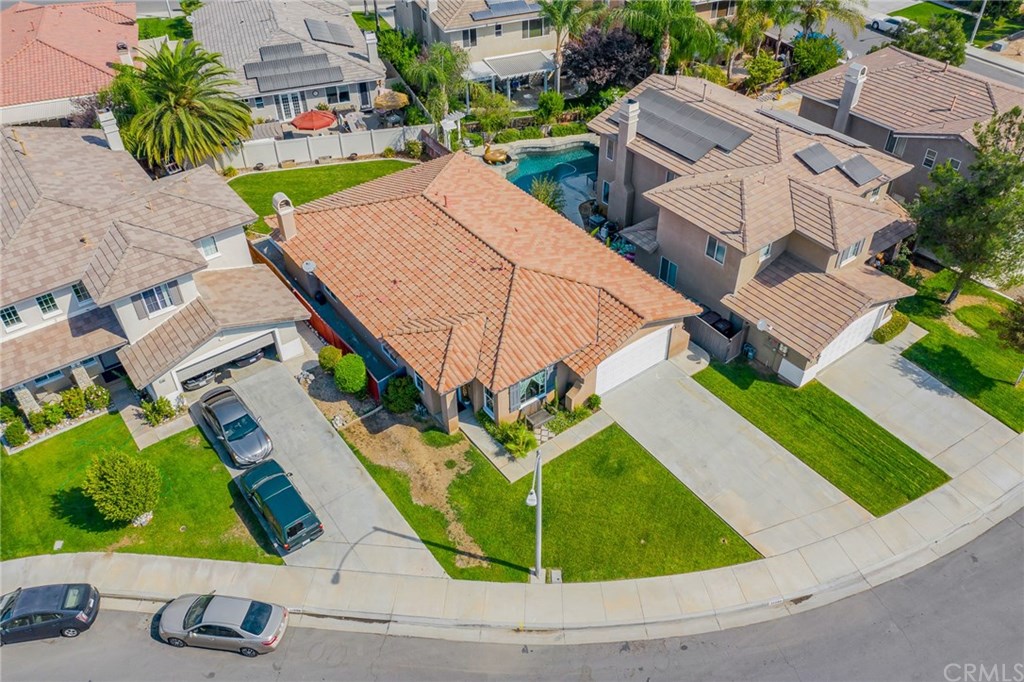 31090 Florence Court Winchester, CA 92596 - Photo 32 of 35