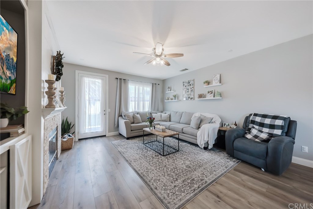 31090 Florence Court Winchester, CA 92596 - Photo 6 of 35