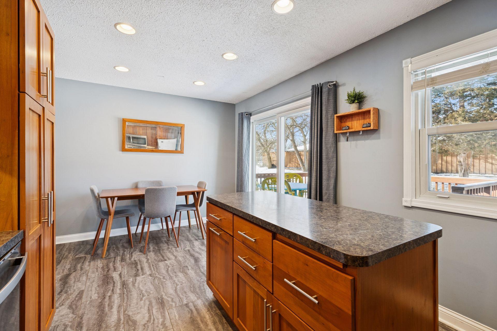 8330 Beard Road Bloomington, MN 55431 - Photo 13 of 41