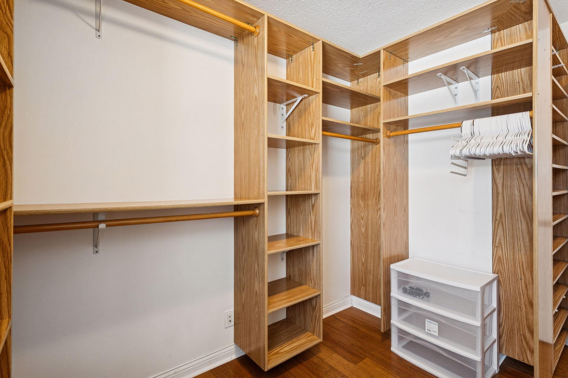 8330 Beard Road Bloomington, MN 55431 - Photo 17 of 41