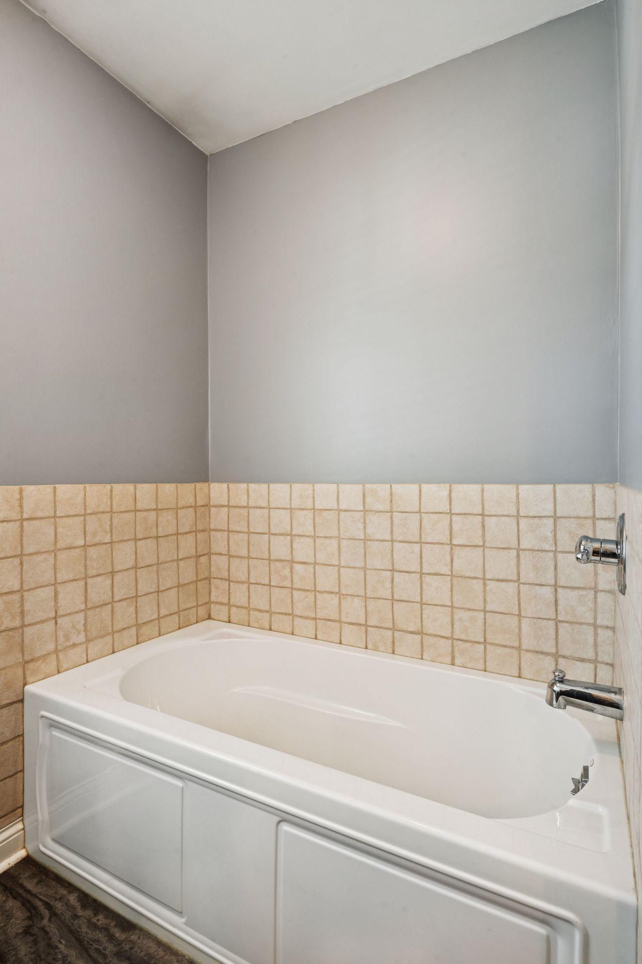 8330 Beard Road Bloomington, MN 55431 - Photo 21 of 41