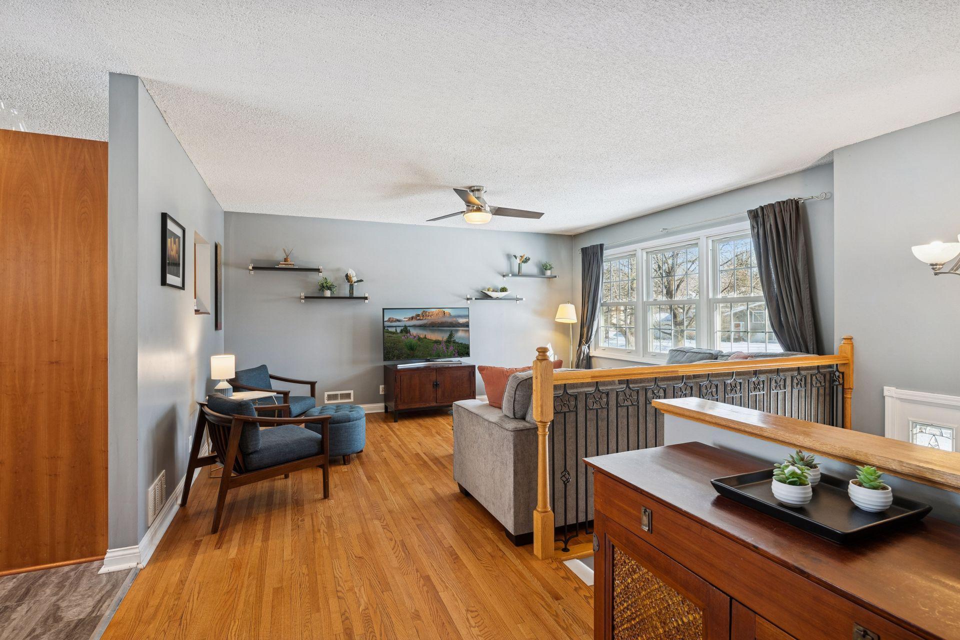 8330 Beard Road Bloomington, MN 55431 - Photo 3 of 41