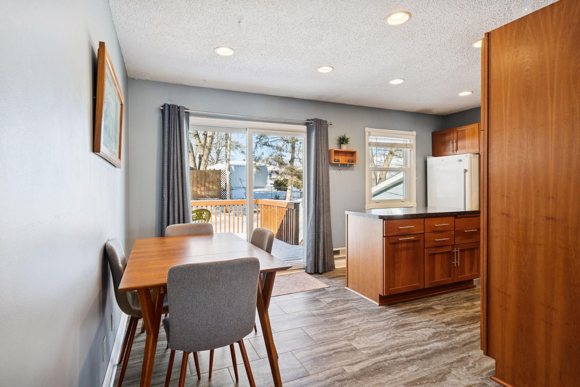 8330 Beard Road Bloomington, MN 55431 - Photo 10 of 41