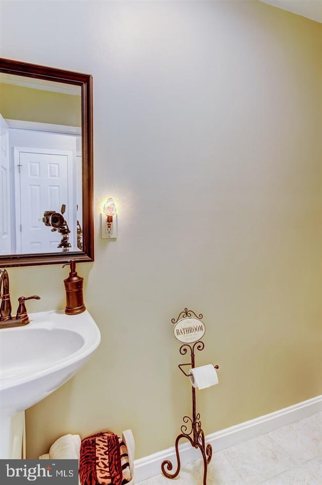 587 Lowe Road New Park, PA 17352 - Photo 13 of 36 Gallery Image 13