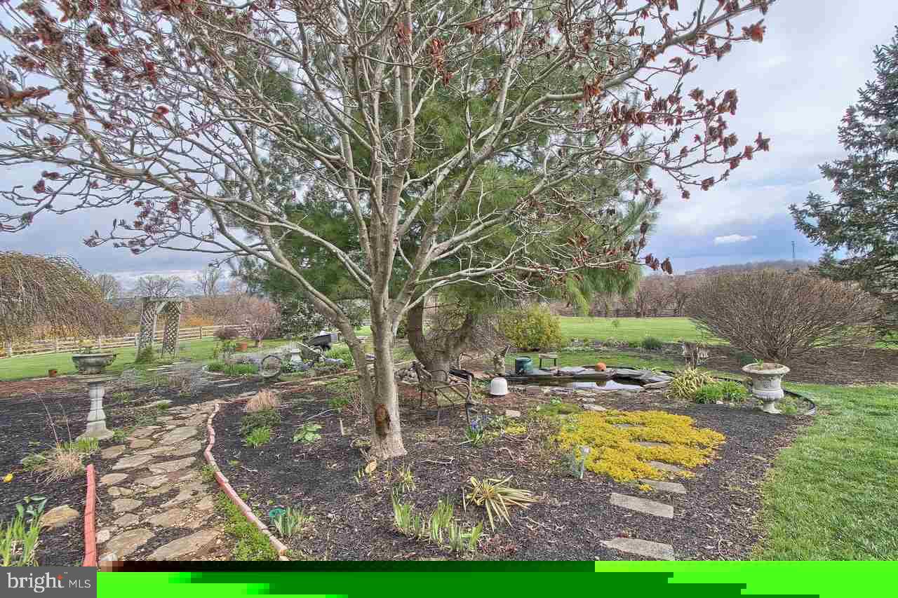 587 Lowe Road New Park, PA 17352 - Photo 27 of 36 Gallery Image 27