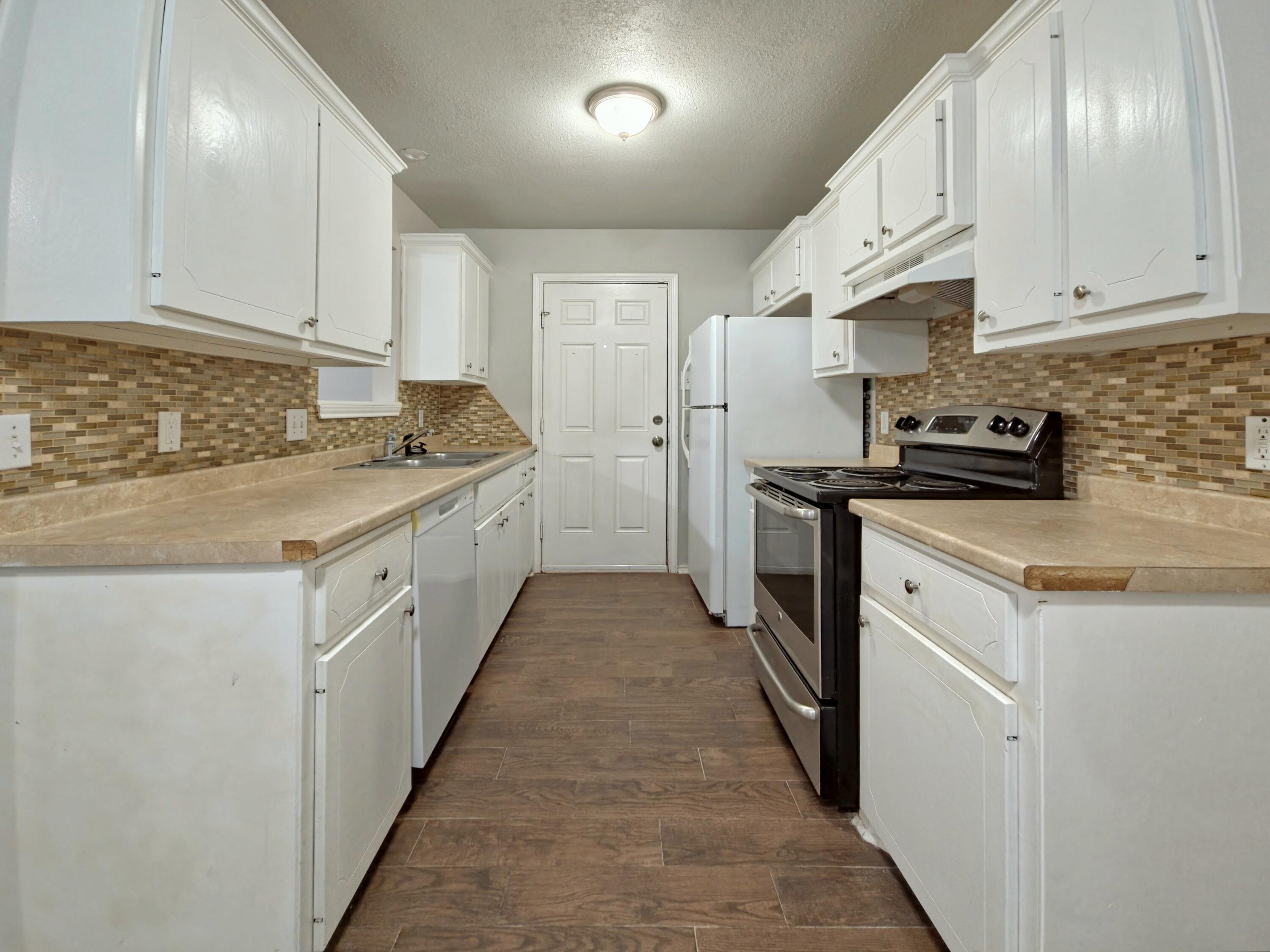 5863 6th Street Lubbock, TX 79416 - Photo 6 of 12 20260120_093118(1)