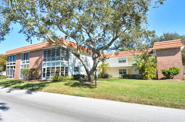 $137,750 | 1225 Northwest 21st Street, Unit 203, Stuart, FL 34994