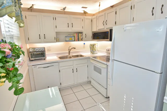 $137,750 | 1225 Northwest 21st Street, Unit 203, Stuart, FL 34994