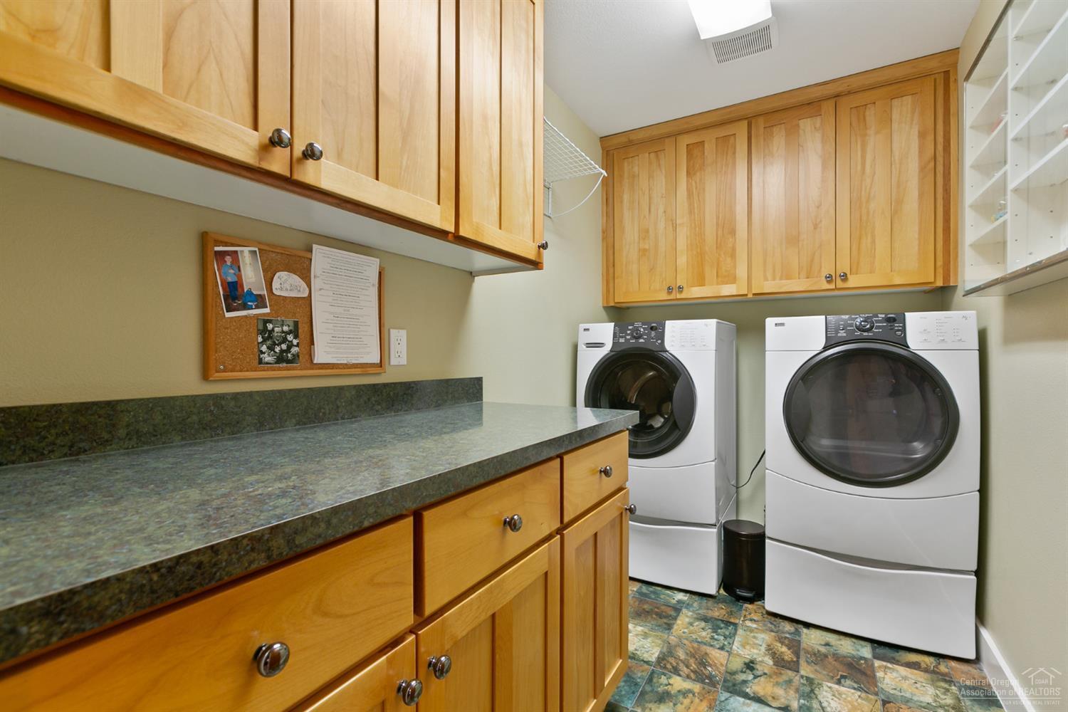61950 Fall Creek Loop Bend, OR 97702 - Photo 20 of 25 Gallery Image 20