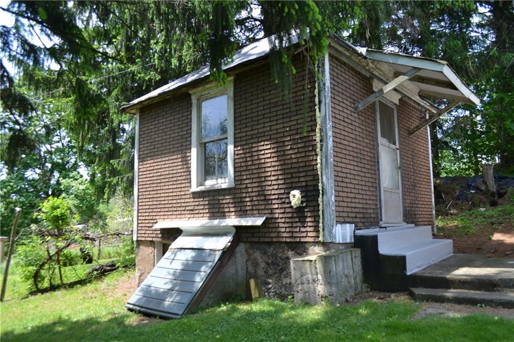 363 Spring Street Yukon, PA 15698 - Photo 5 of 10 Gallery Image 5