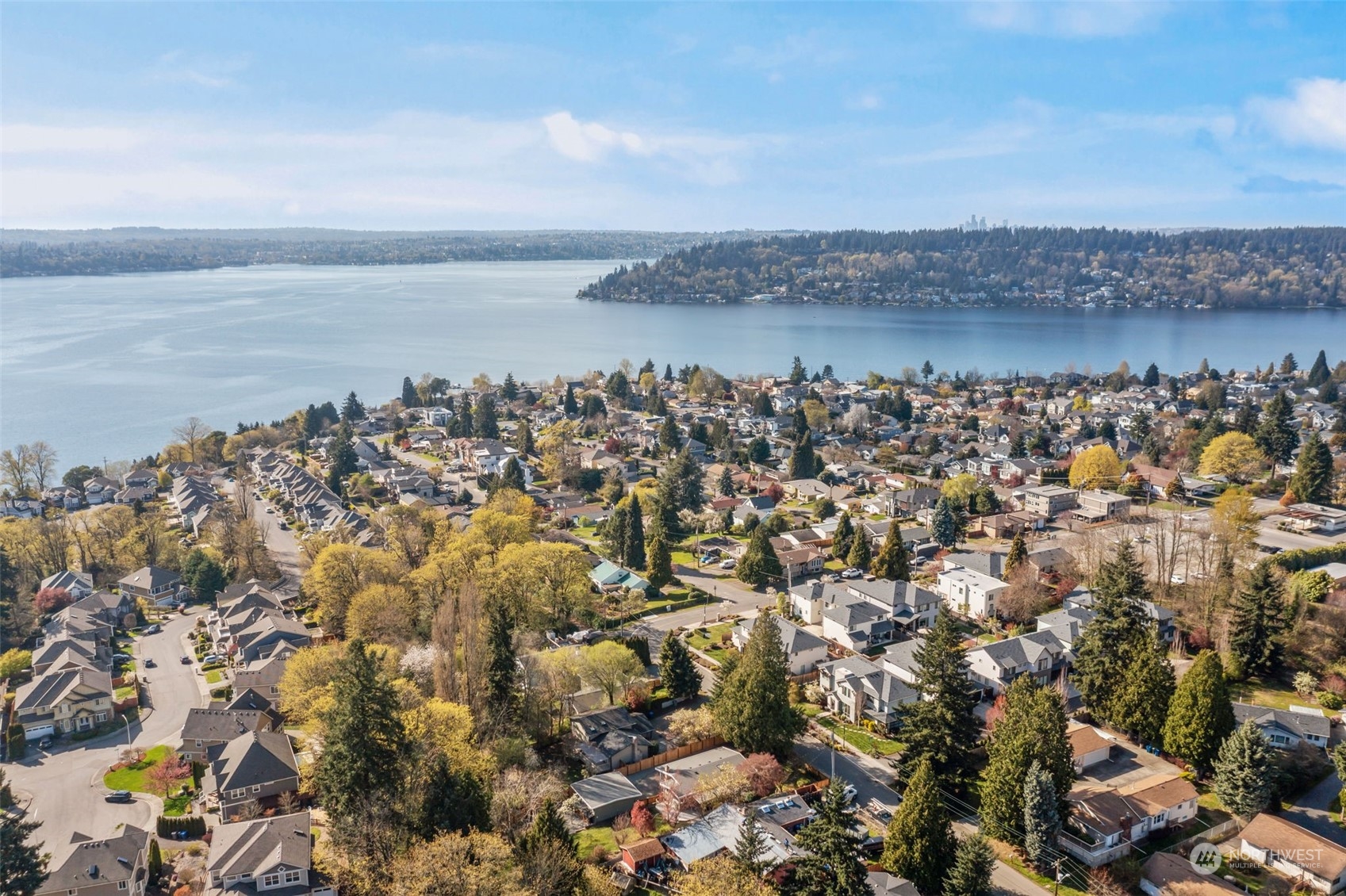 1313 North 28th Street Renton, WA 98056 - Photo 32 of 35 a view of a city