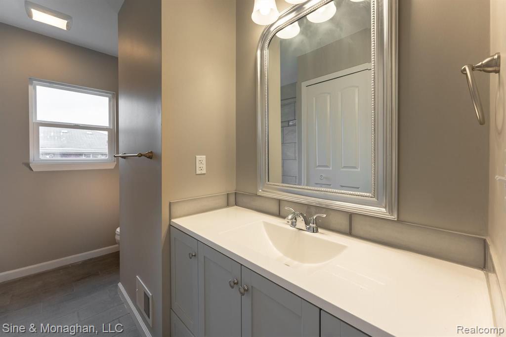 16906 Stephens Eastpointe, MI 48021 - Photo 14 of 35