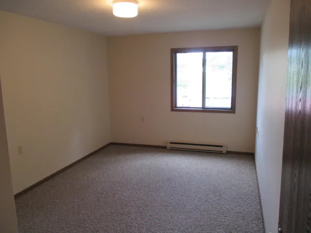 $705 | 701 North 7th Street, Unit 107, Olivia, MN 56277