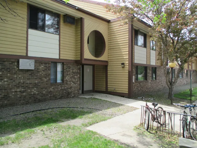 $705 | 701 North 7th Street, Unit 107, Olivia, MN 56277