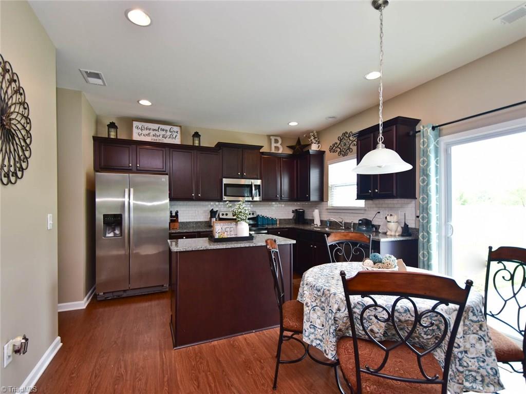 3227 Grandview Club Road Pfafftown, NC 27040 - Photo 9 of 22 Gallery Image 9
