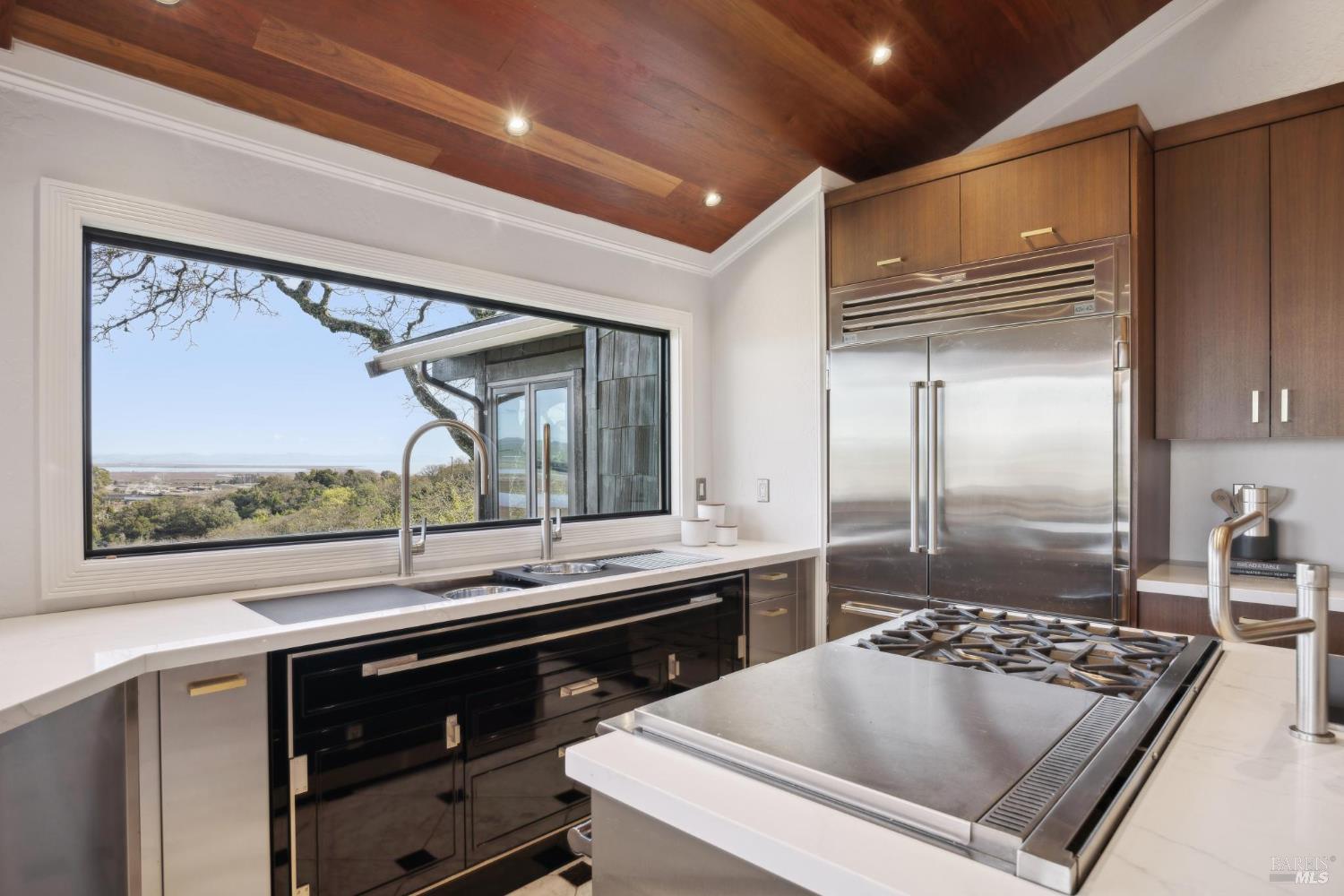 160 Crest Road Novato, CA 94945 - Photo 32 of 85