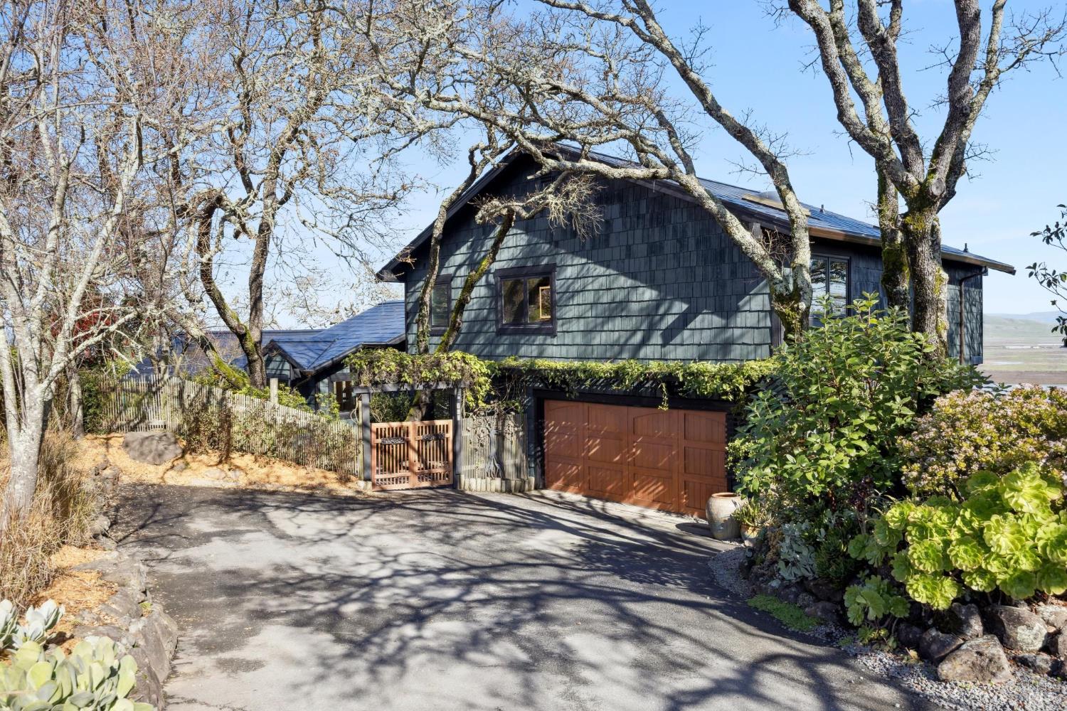 160 Crest Road Novato, CA 94945 - Photo 10 of 85