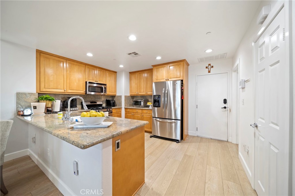 20426 Paseo Cresta Porter Ranch, CA 91326 - Photo 11 of 44