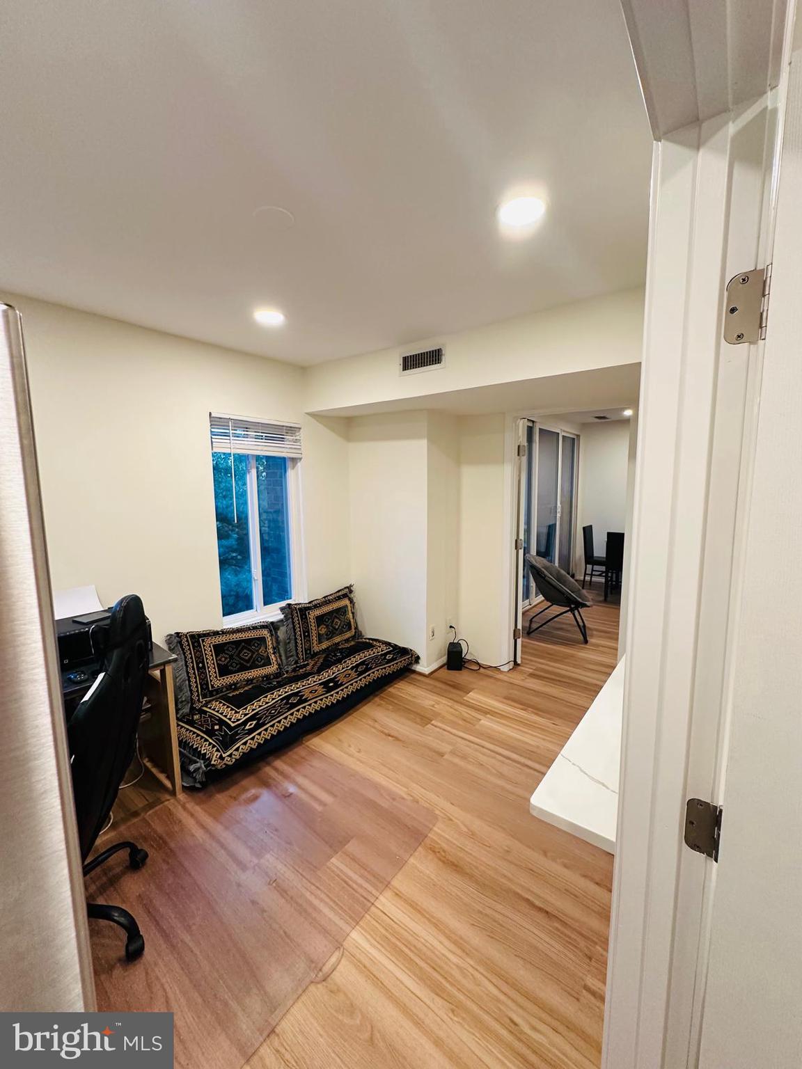 5051 7th Road South, Unit 201 Arlington, VA 22204 - Photo 13 of 34