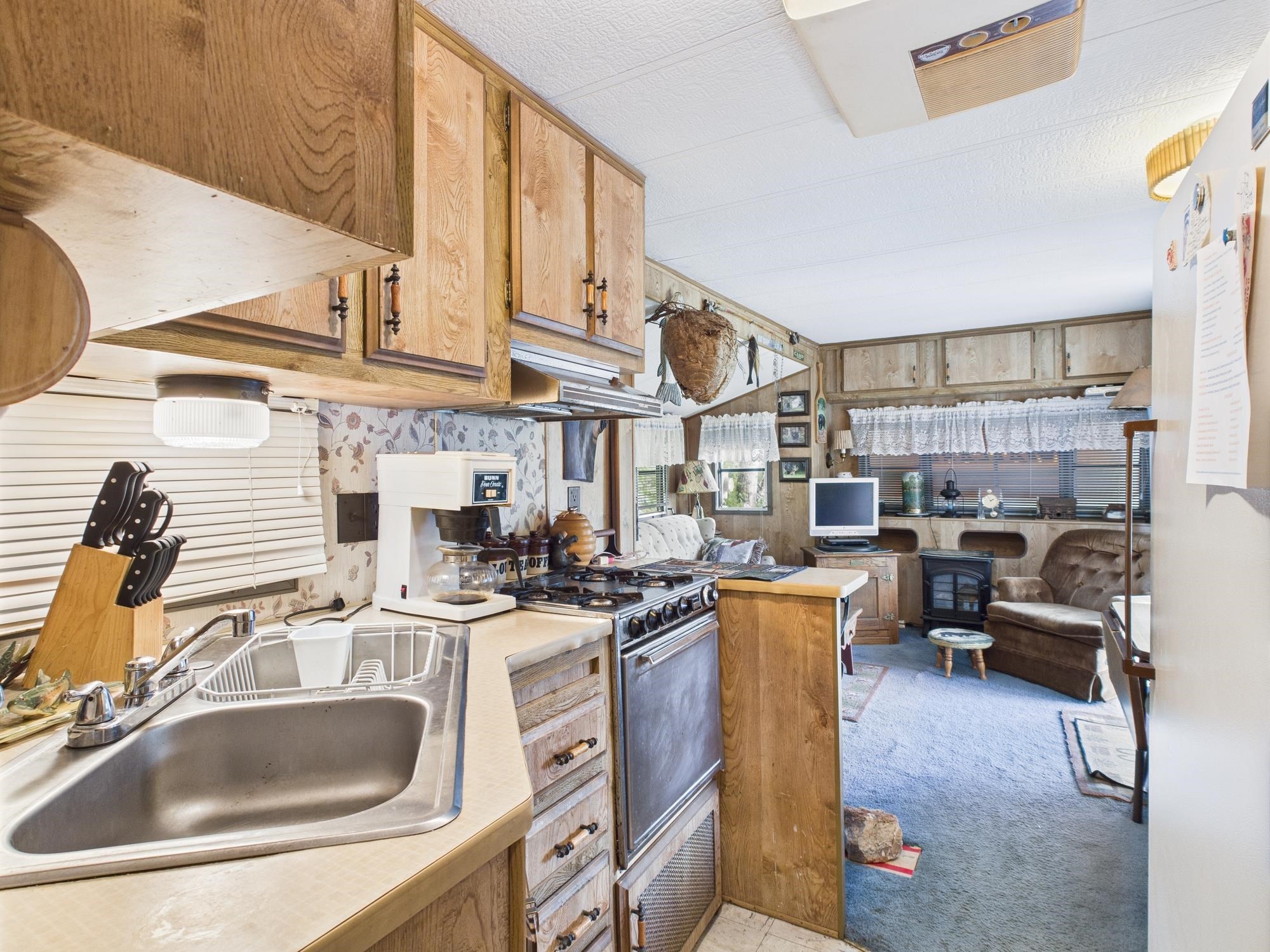 1459 Main Street Pittsburg, NH 03592 - Photo 2 of 21