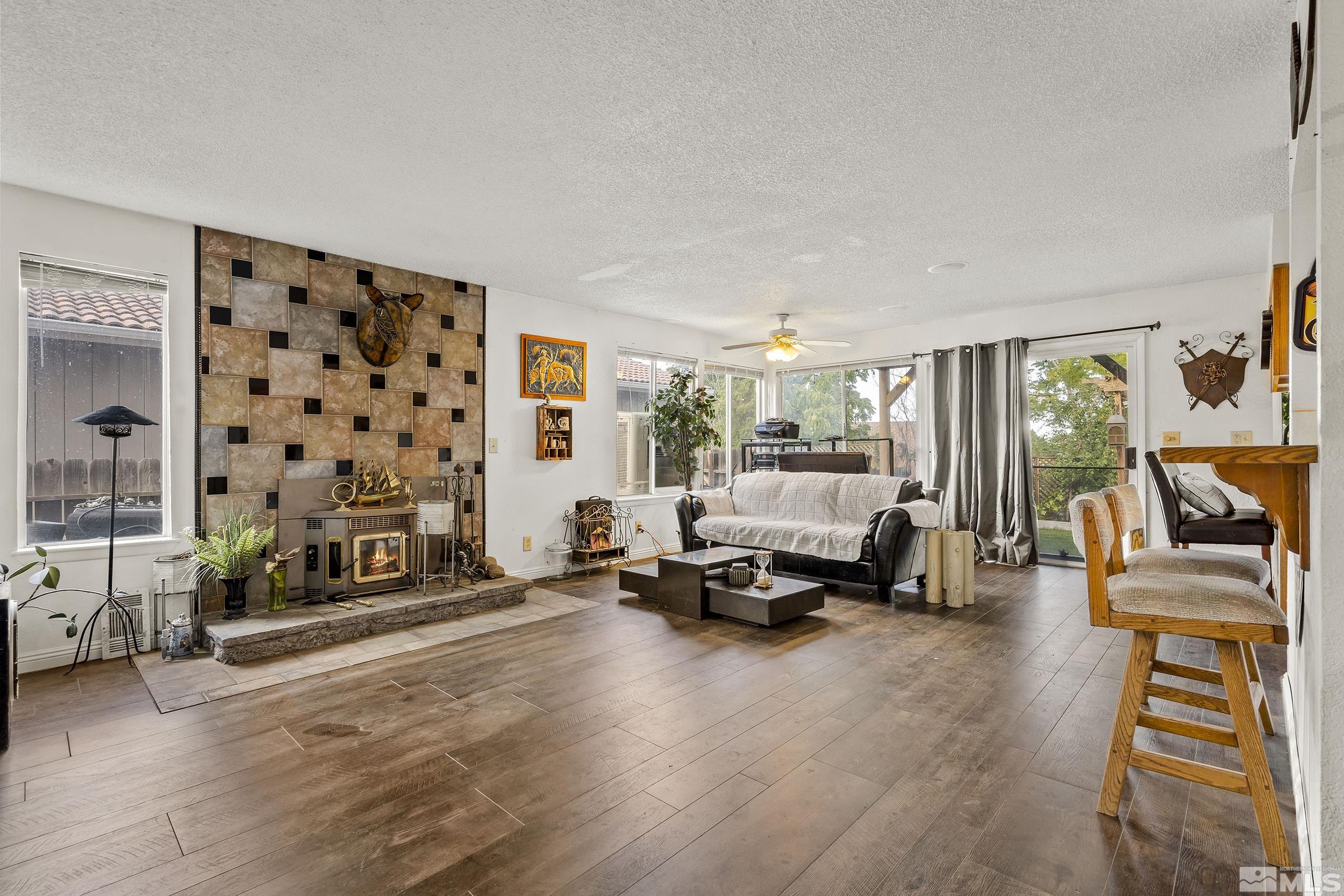 6945 Peppermint Drive Reno, NV 89506 - Photo 3 of 15 Photo 3