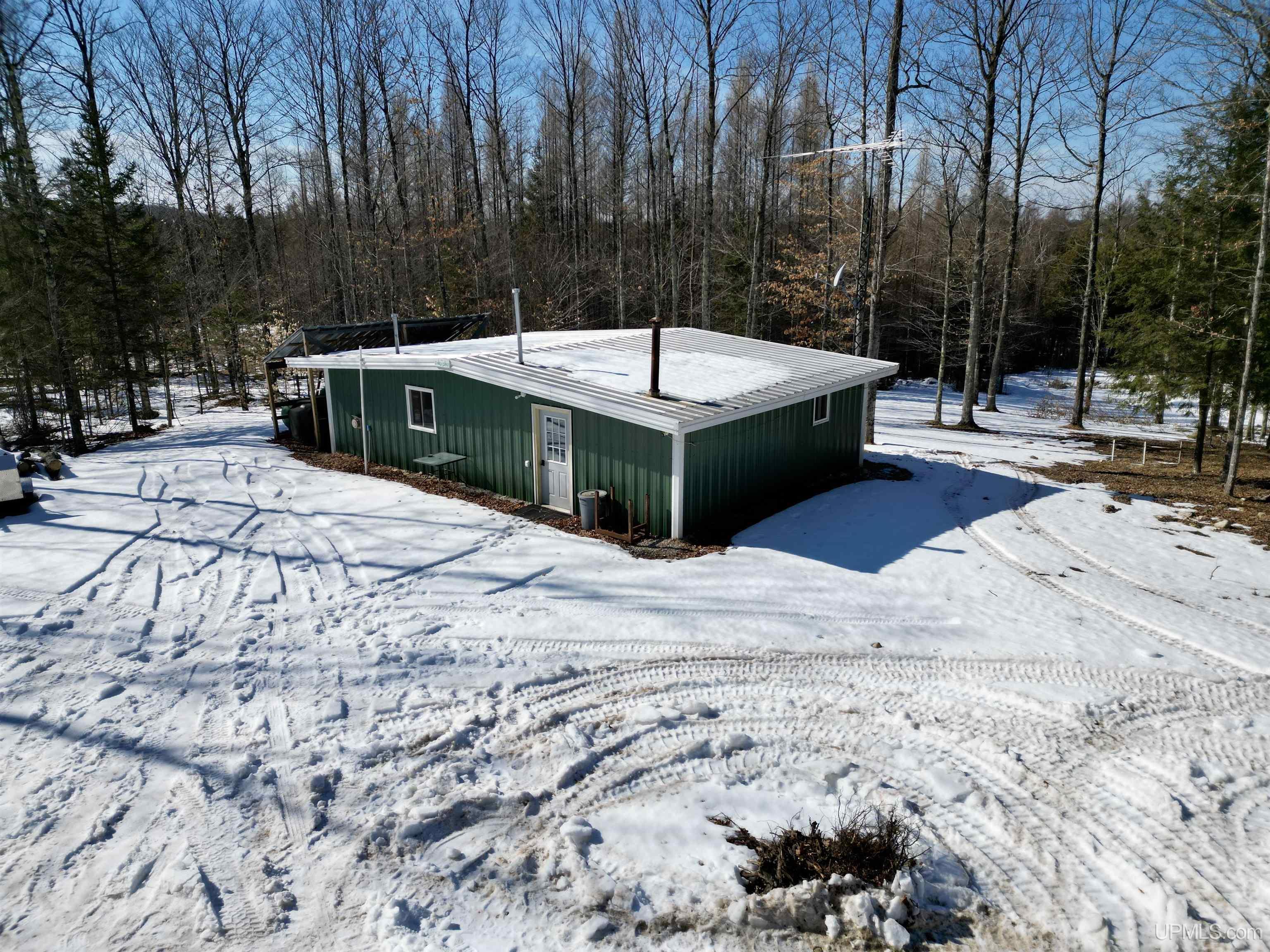 W5850 Old CC Road Perronville, MI 49873 - Photo 3 of 25