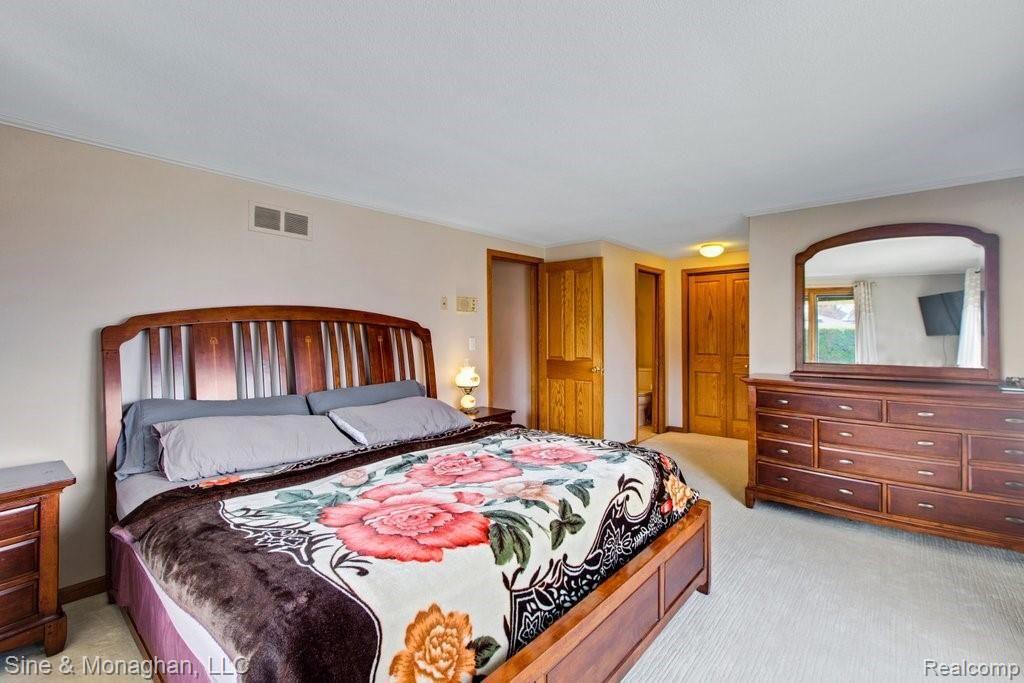 757 Shelden Road Grosse Pointe Shores, MI 48236 - Photo 12 of 27