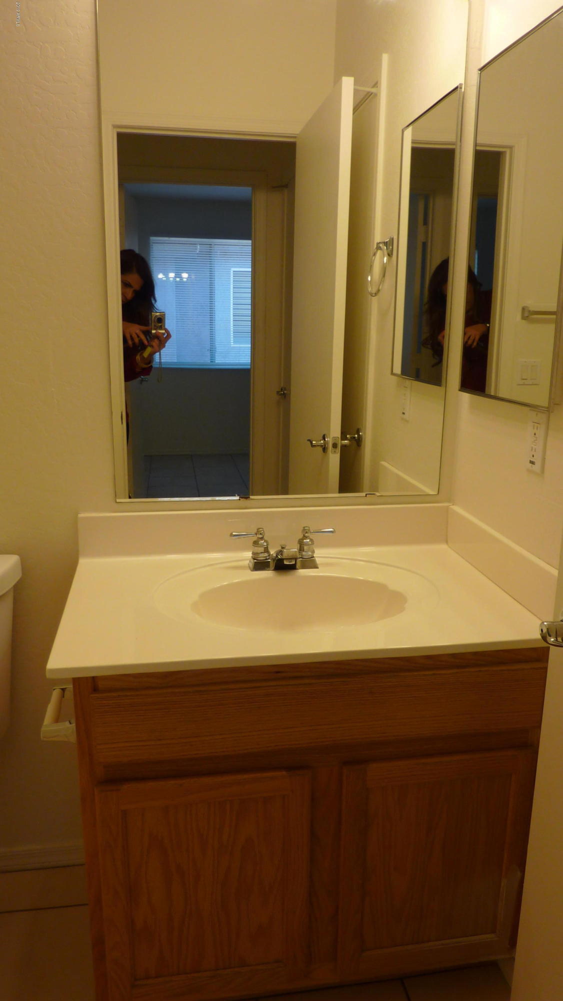 2116 East Danbury Road Phoenix, AZ 85022 - Photo 15 of 19 image