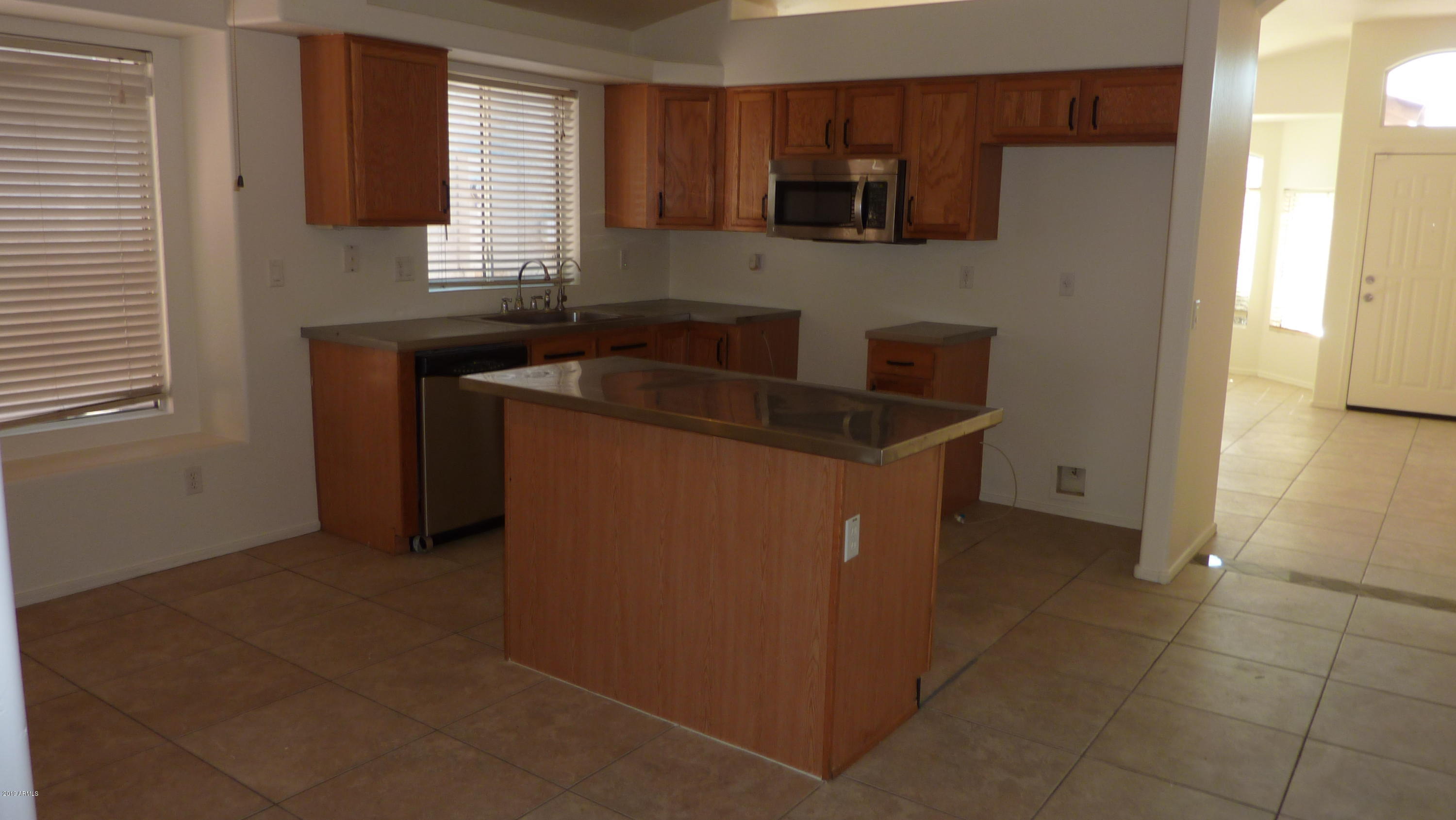 2116 East Danbury Road Phoenix, AZ 85022 - Photo 2 of 19 image