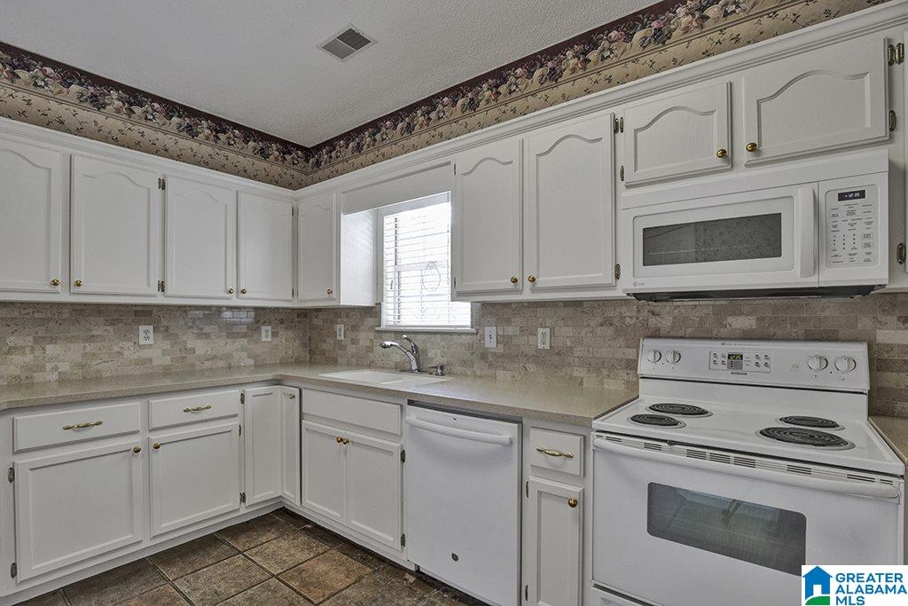 5108 Alex Way Clay, AL 35215 - Photo 9 of 23