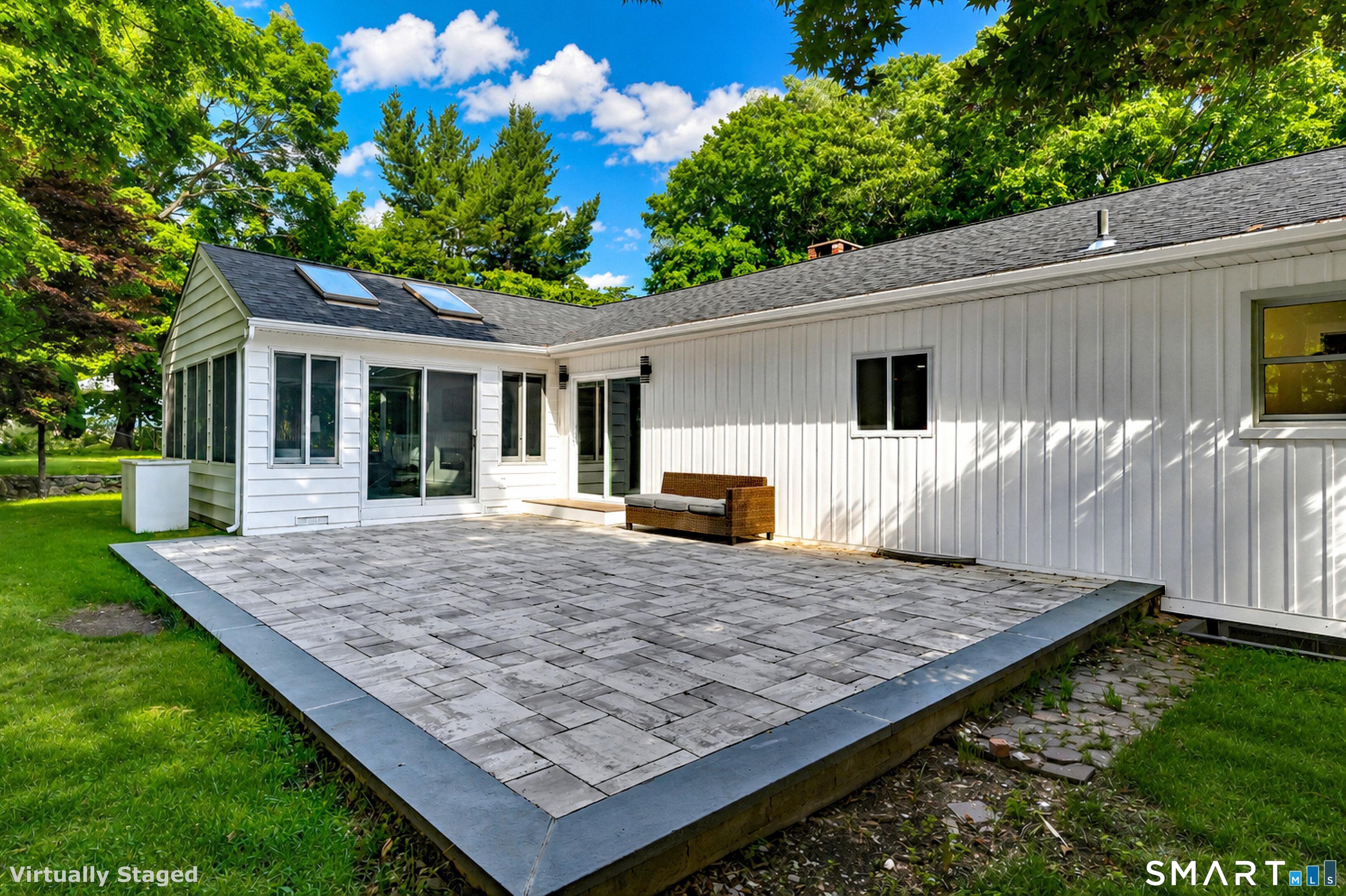 429 Flax Hill Road Norwalk, CT 06854 - Photo 4 of 39