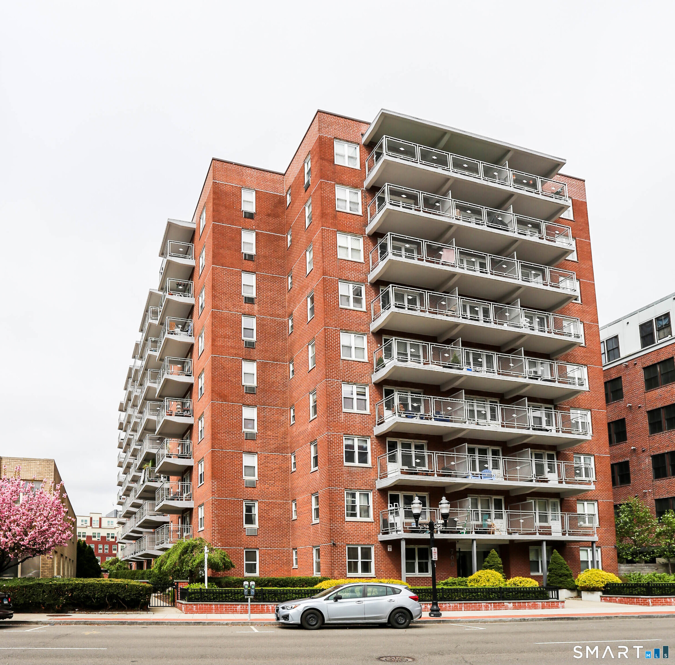 700 Summer Street, Unit 1F Stamford, CT 06901 - Photo 1 of 18
